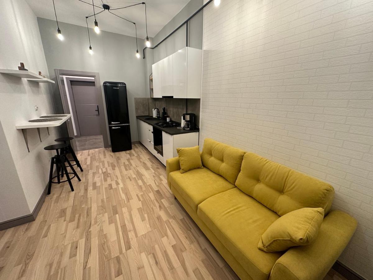 Mojo-jojo / A Funky Appartement Iasi